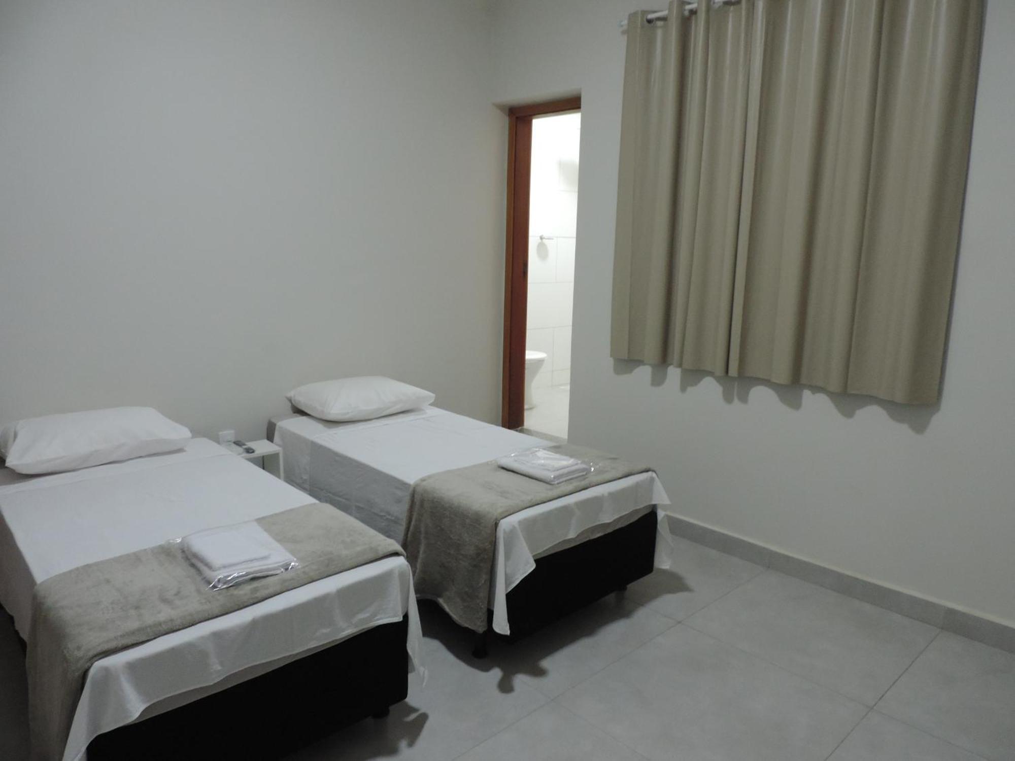 Sb Hospedaria Pousada Uberaba Exterior foto