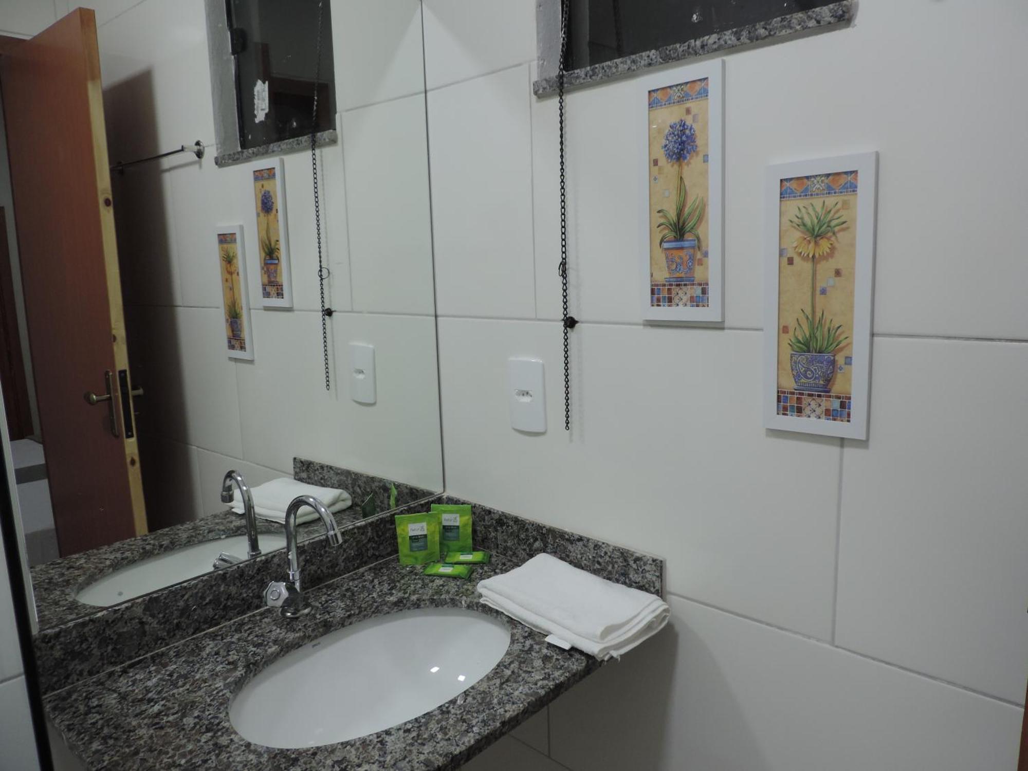 Sb Hospedaria Pousada Uberaba Exterior foto